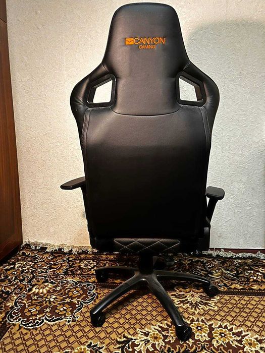 Кресло геймерское Canyon Nightfall