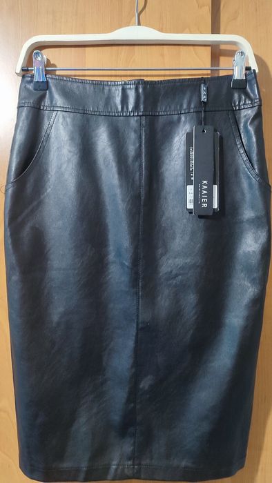 Юбка эко-кожа черного цвета