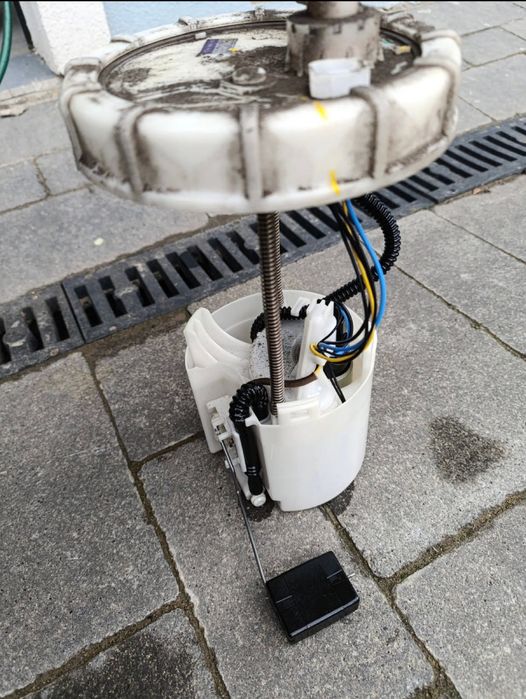 Топлевный фильтр в сборе. Хонда Сивик 4 D