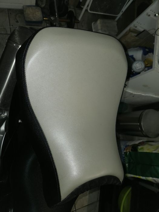 Banco rebaixado BMW Gs 1200 ano 2104