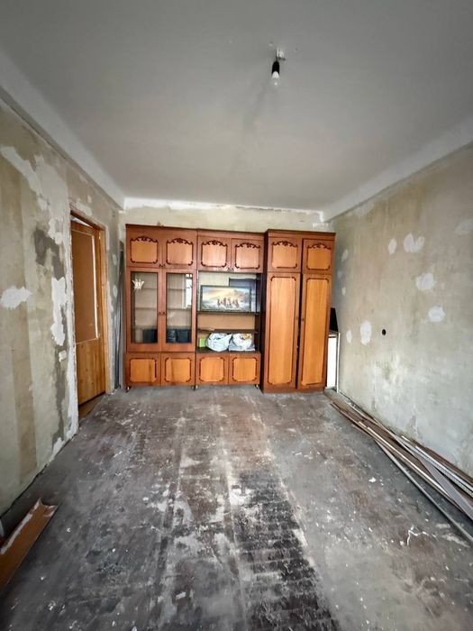 Продам 3-кімнатну квартиру вул. Пріорська ,3- корпус 2