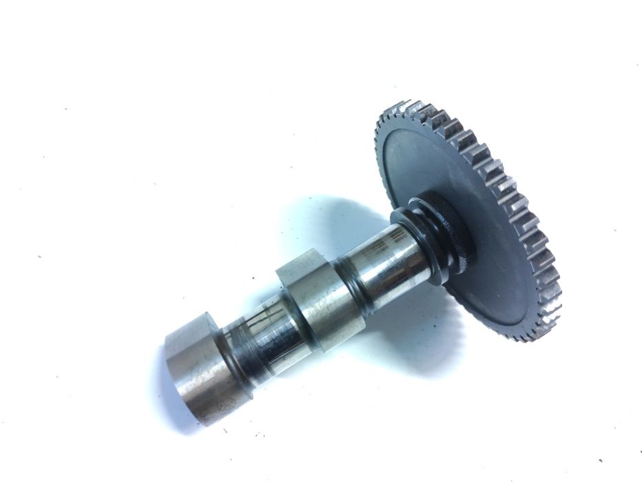 Kawasaki klr 600 84r do 89 wałek rozrządu ssący części