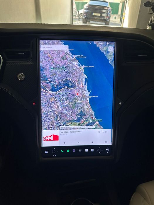 Tesla Model S Performance