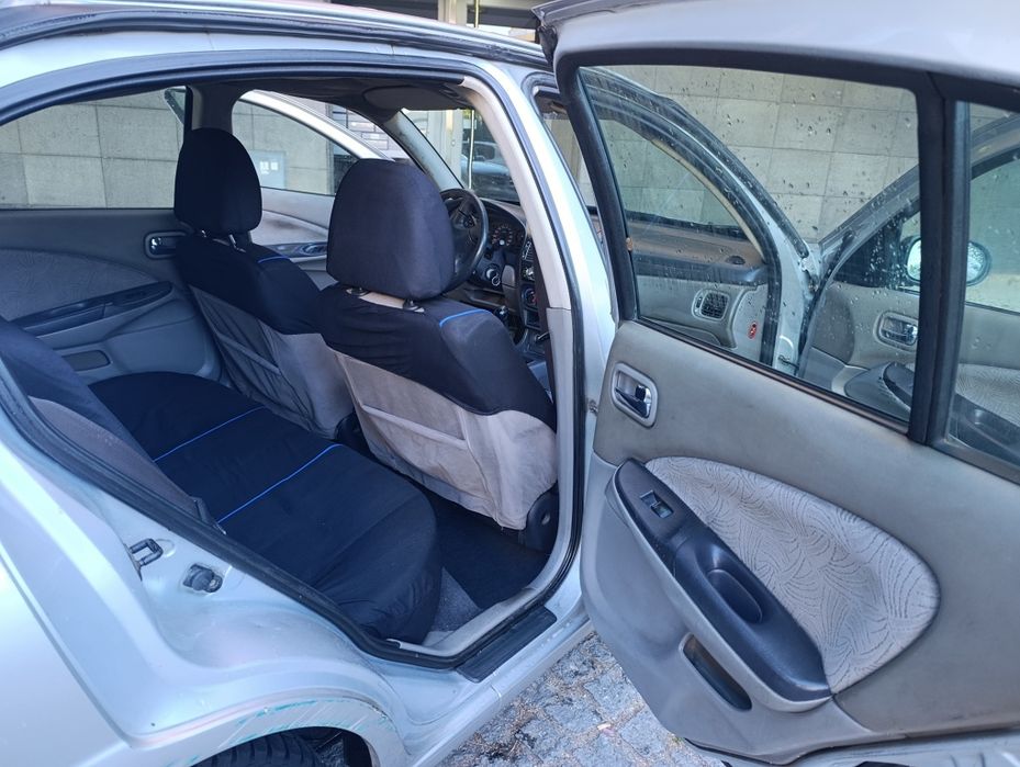 Vendo Nissan Almera N16 1.5 16 válvulas ano 2000