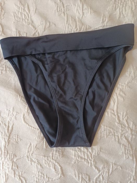Cueca preta de bikini