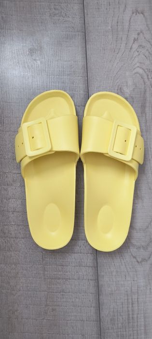 Klapki nowe 39 żółte