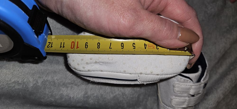 Butki niechodki 2 pary rozm. 17