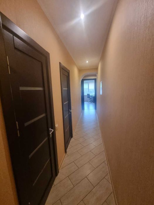 без комісії здам 4 кім квартиру вул. Старонаводницька 8 Б