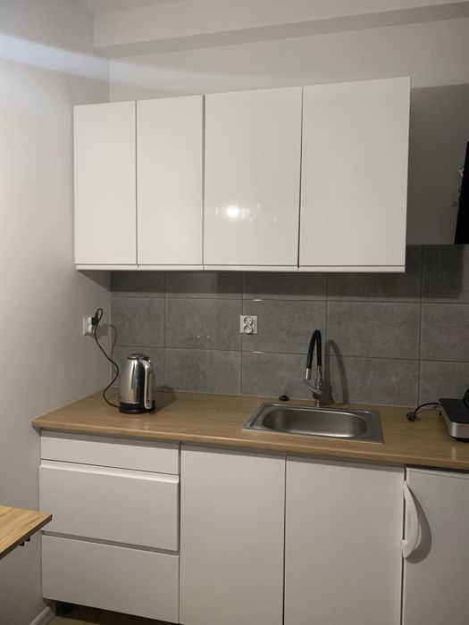 Kawalerka centrum, duży parking.