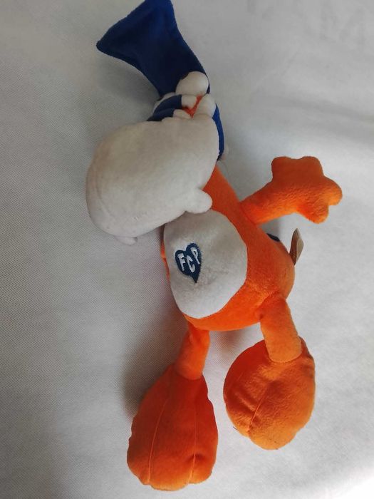 Boneco Dragão do FC Porto.