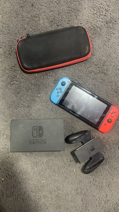 vendo nintendo  switch  1 com jogos