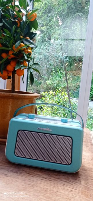 Radio przenośne w stylu vintage