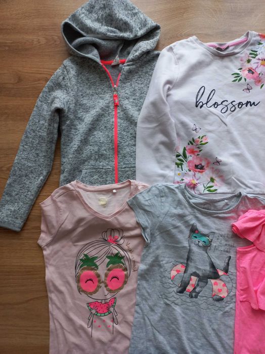 Zestaw ubrań dla dziewczynki 140