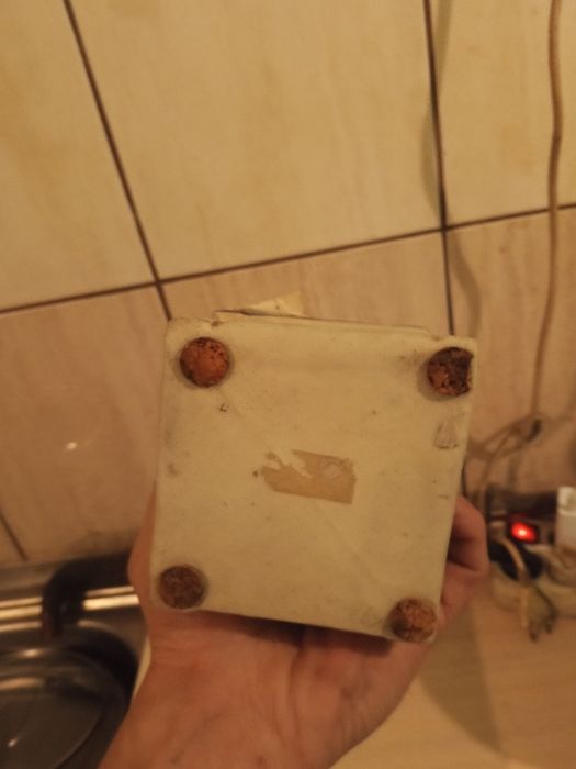 Ceramiczny domek do olejków