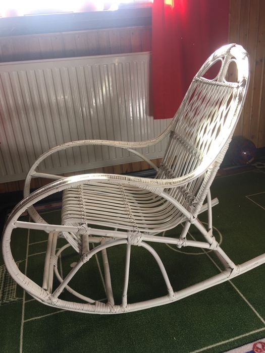 Willinowy fotel bujany dla dziecka