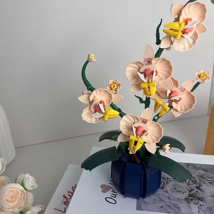 Конструктор орхідея 606 деталей LEGO