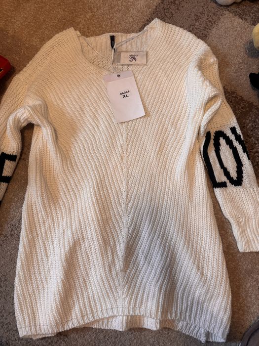Biały damski sweter S/M nowy love