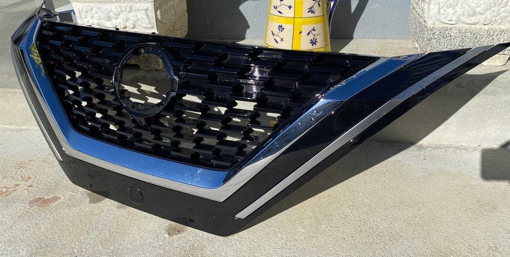 Grelha frontal Nissan QASHQAI 2021