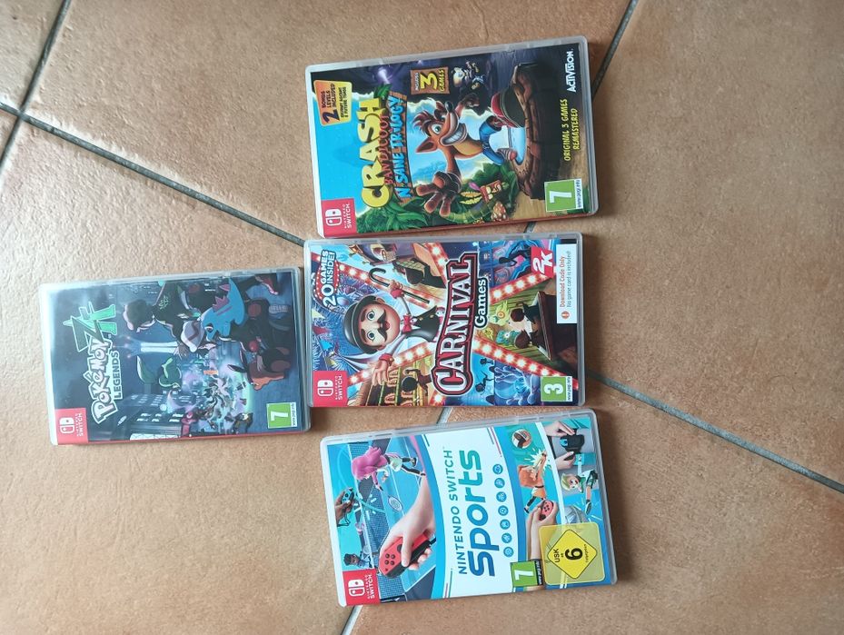 Nintendo Switch com acessórios e jogos