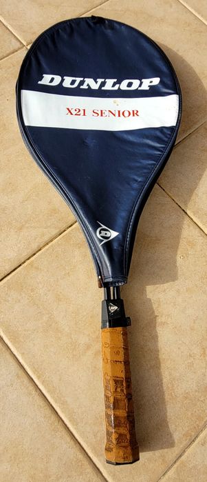 Raquetes de ténis Dunlop e Kenex