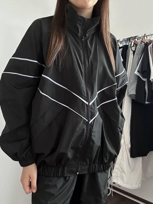 Вітровка жіноча.