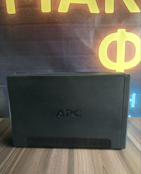 APC Back-UPS Pro 900 (UPS)