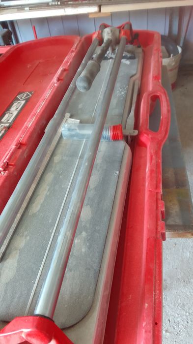 Máquina de cortar azulejo rubi 0.90cm como nova só  fĕz  uma obra como