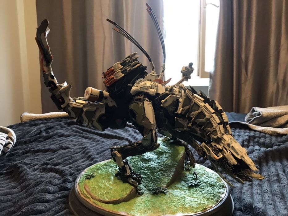 Horizon Zero Dawn The Thunderjaw Collection statue. Limited edition