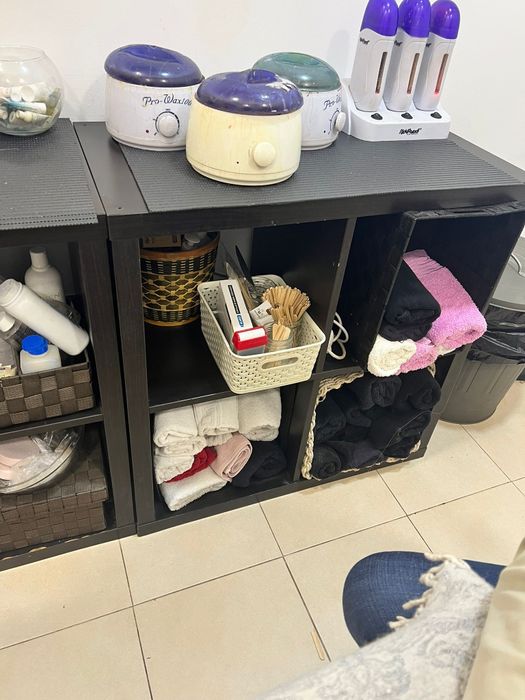 2 armários cubos de estética