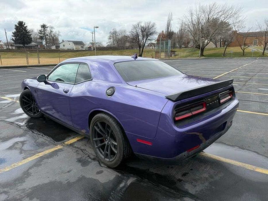 Dodge Challenger SRT Hellcat      2019