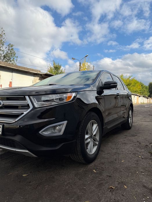 Автомобіль Ford Edge