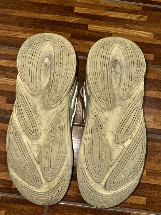 Adidas Ozelia 44 розмір