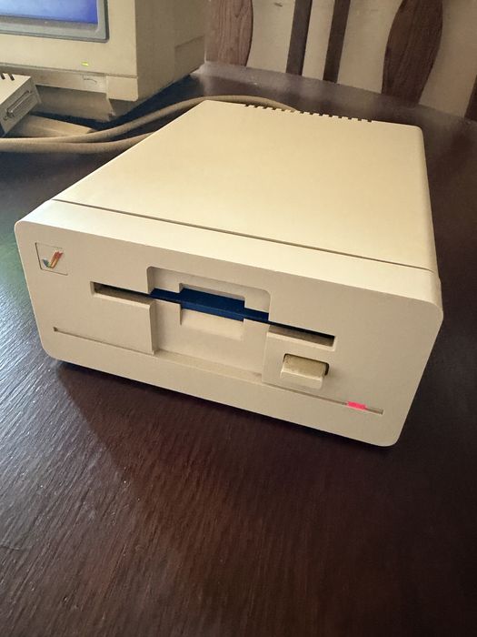 Stacja dyskow Amiga 1010 - sprawna