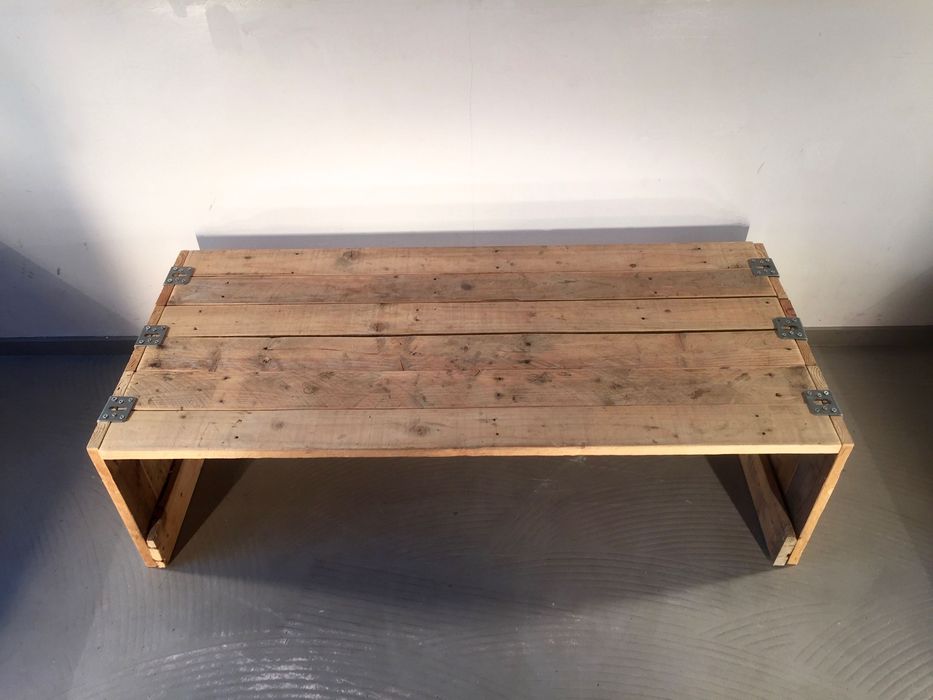 Mesa de salão feita à mão por RawWoods