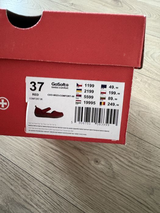 Czerwone półbuty damskie (GoSoft, r. 37)