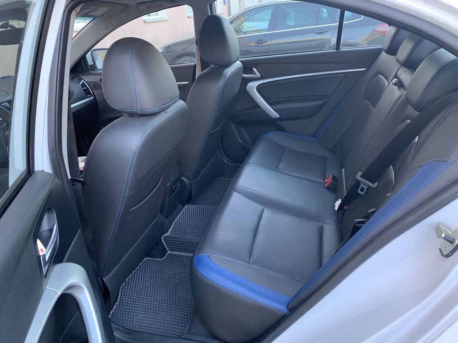 Оренда електромобіля Geely Emgrand EV300