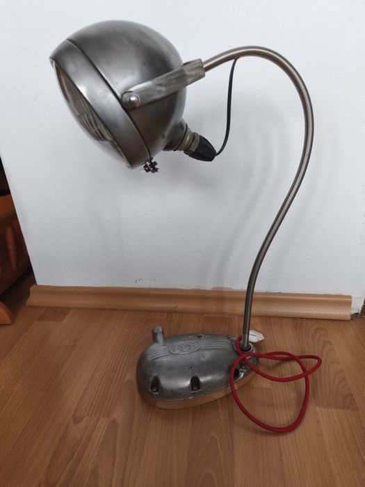 Lampa z części motocyklowych – ręcznie robiona, loft / garaż / prezent