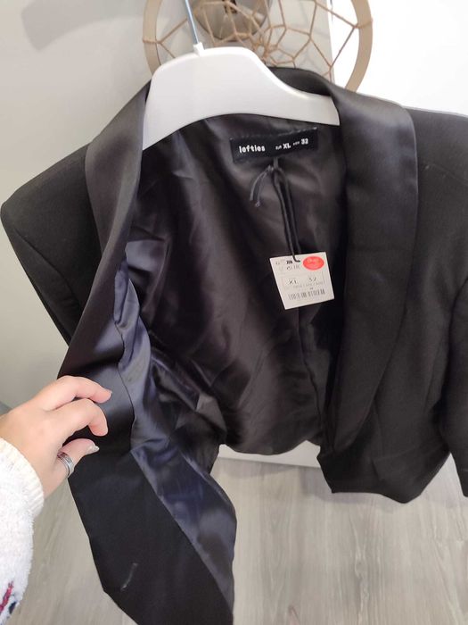 Blazer preto acetinado novo