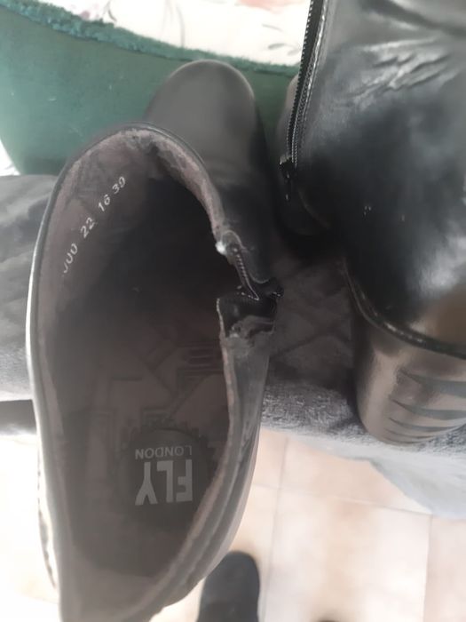 Botas em couro Fly London