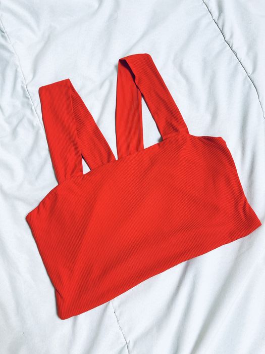 Top curto vermelho