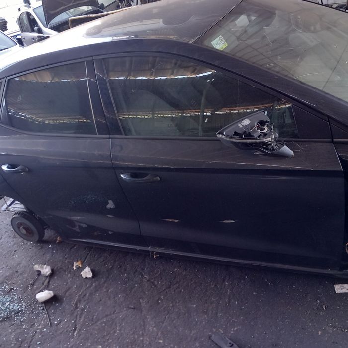 Portas completas Seat Ibiza 5 kj1 ( ja nao tenho porta passageiro)