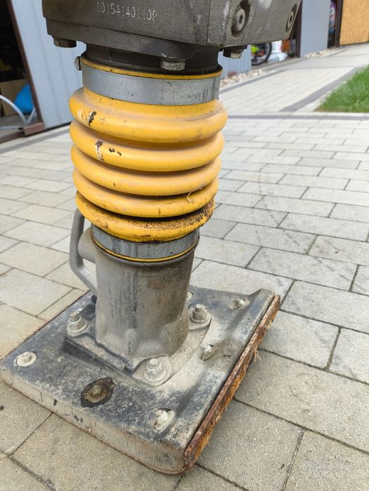 Skoczek Bomag BT 60G