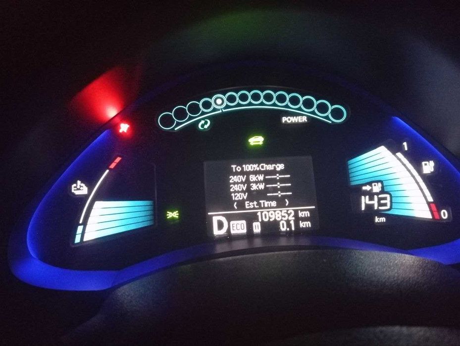 В продаже Nissan Leaf