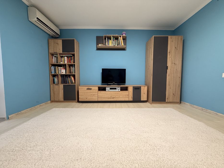 Продам 2-ух ком кв просторную Кирпич Тополь 3 от Созидателя