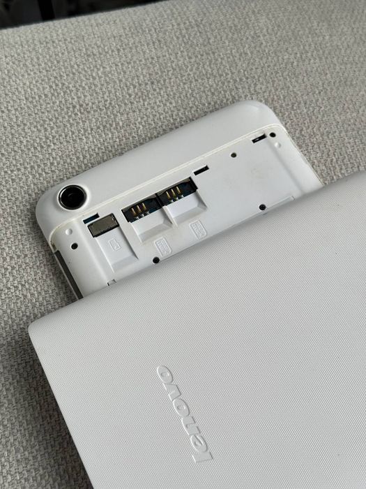 Планшет Lenovo на 2 Sim картки