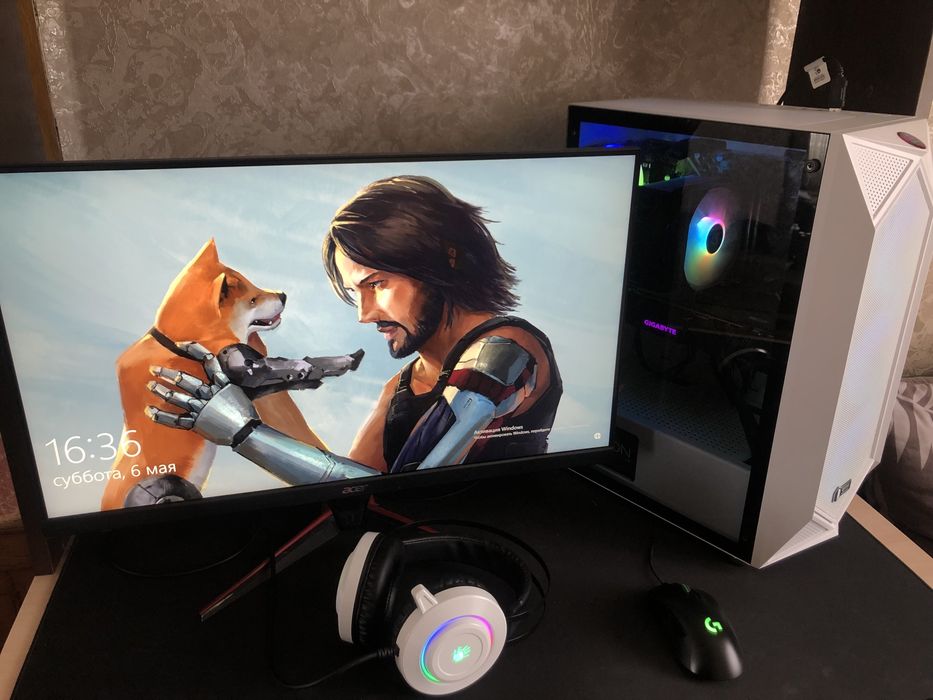 Ігровий ПК (ПК, монітор, ігрова мишка, клавіатура та навушники)