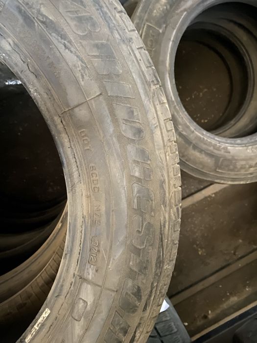 Шини Bridgestonе 235/60/18