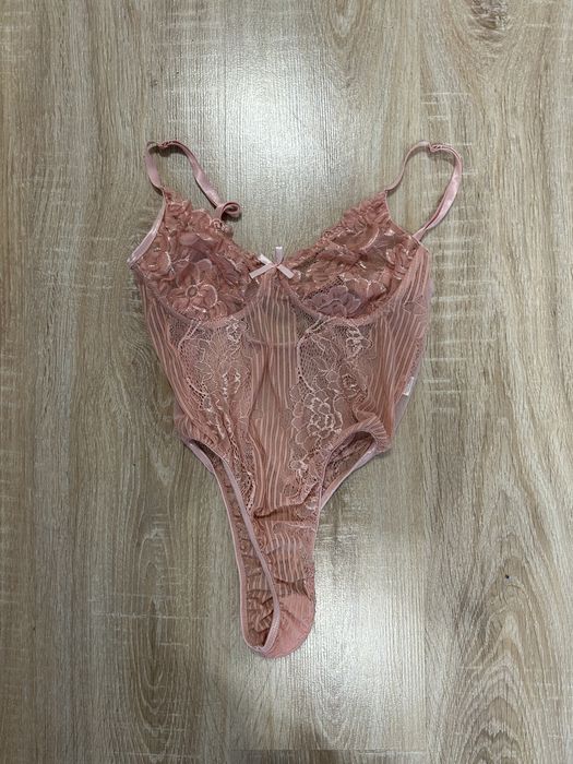 Body koronkowe bluzka