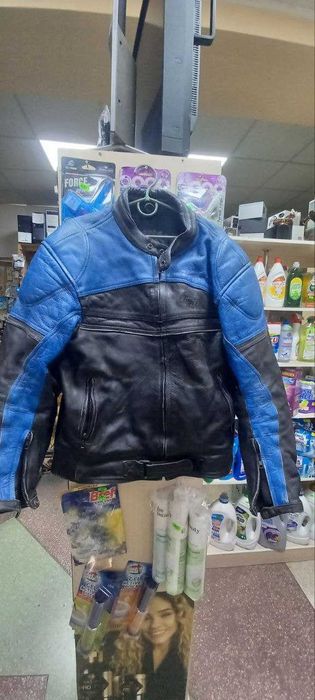 Шкіряна чоловіча мотокуртка 48 розміру