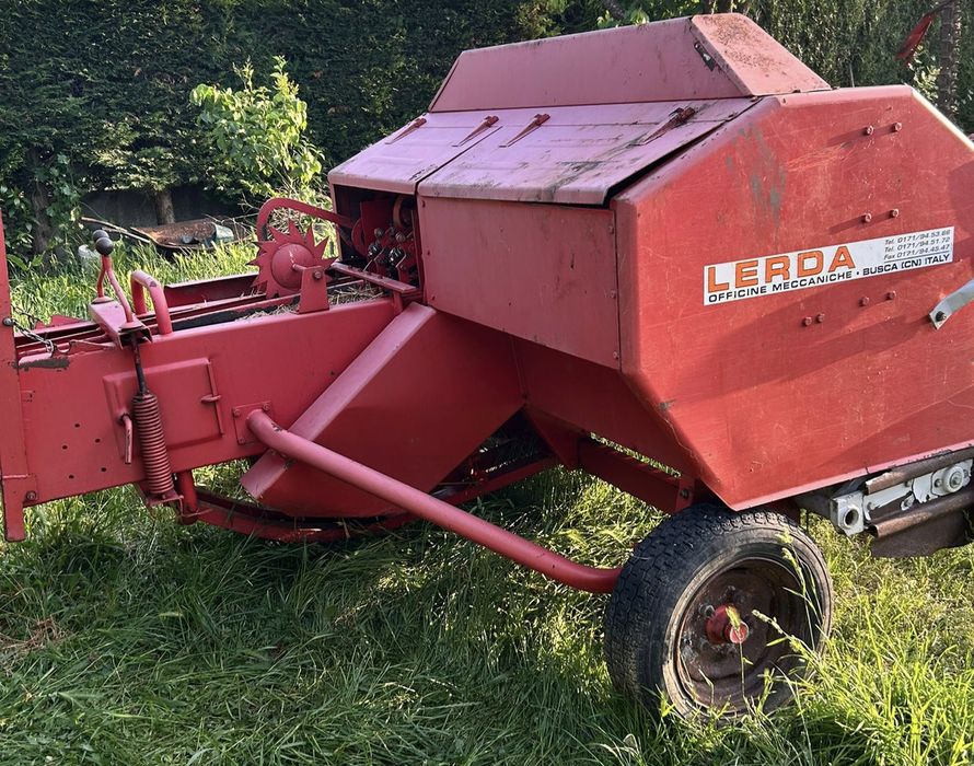 Enfardadeira LERDA 1100 em excelente estado
